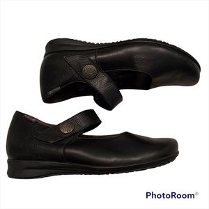 Mephisto Black Leather Mary Jane Flats